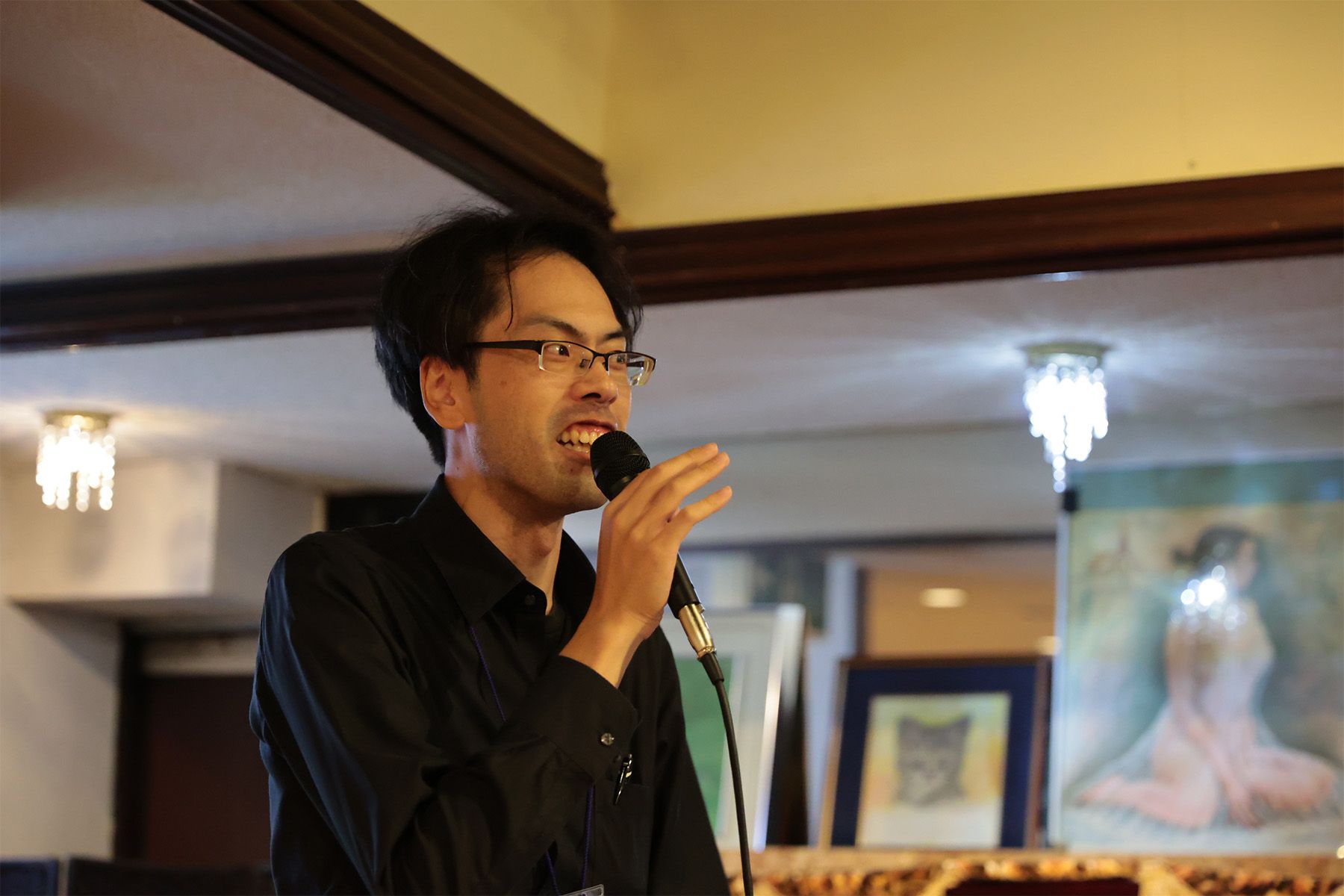 イベント冒頭の挨拶をする神崎